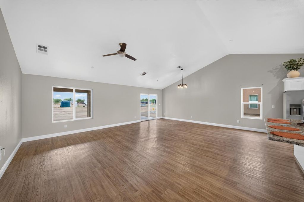 Image 34 of property listing at 18608 Fairfield Drive, Madera, CA 93638
