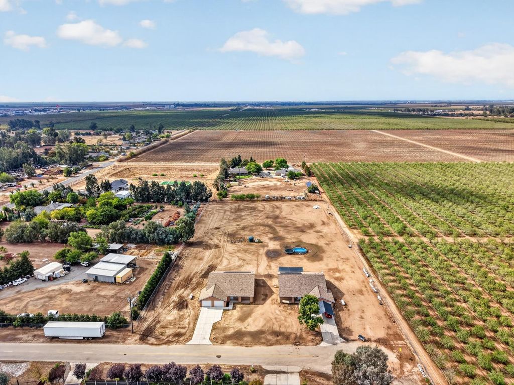 Image 4 of property listing at 18608 Fairfield Drive, Madera, CA 93638