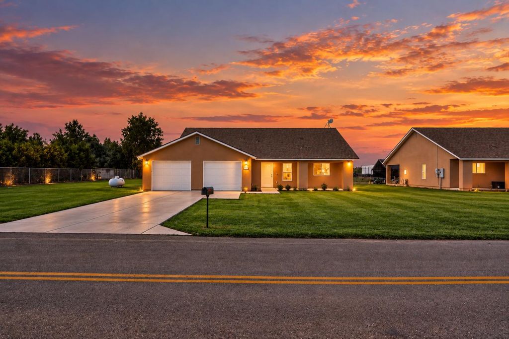 Image 44 of property listing at 18608 Fairfield Drive, Madera, CA 93638