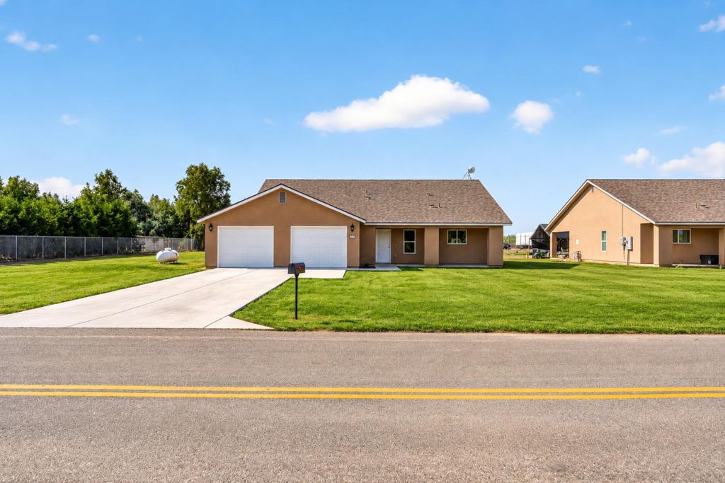 Image 45 of property listing at 18608 Fairfield Drive, Madera, CA 93638