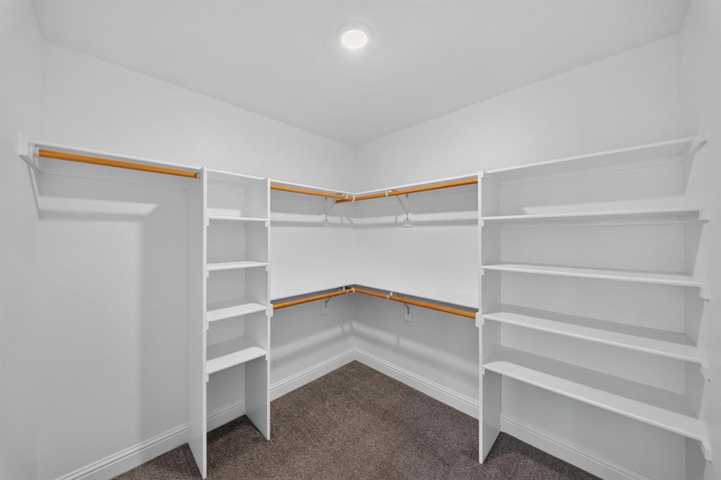 Image 6 of property listing at 18608 Fairfield Drive, Madera, CA 93638