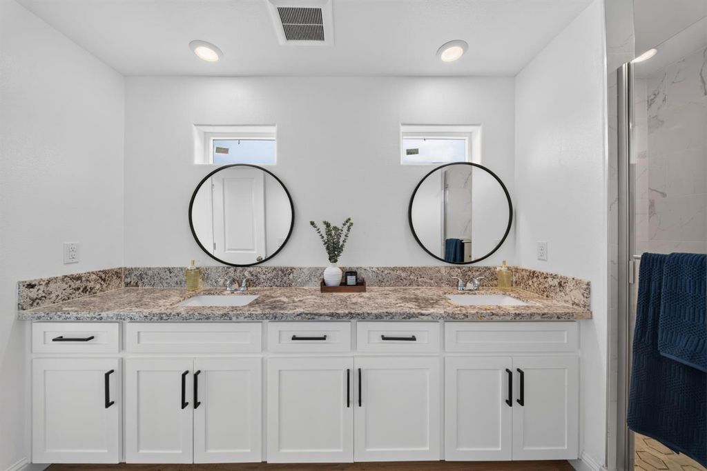 Image 8 of property listing at 18608 Fairfield Drive, Madera, CA 93638