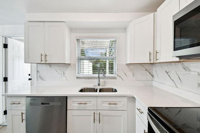 8503 N TALIAFERRO AVENUE, Tampa, FL 33604