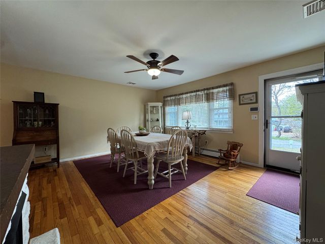 60 Syracuse Avenue, Medford, NY 11763