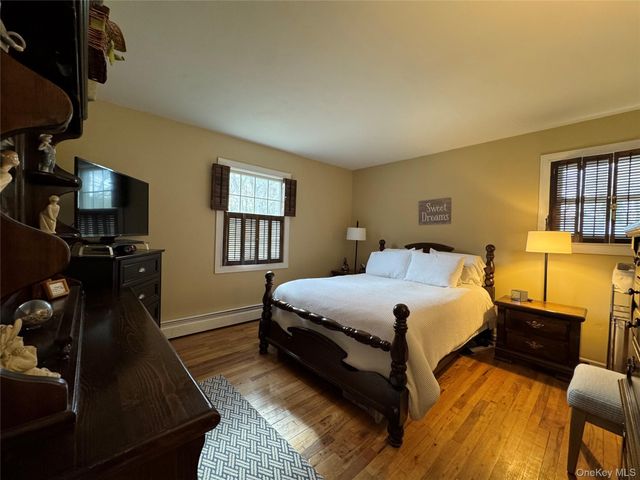 60 Syracuse Avenue, Medford, NY 11763
