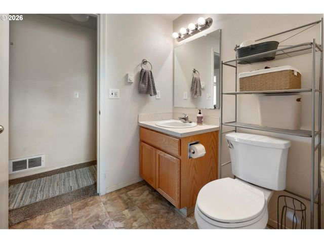 58905 ALEXANDRA Ln, St Helens, OR 97051