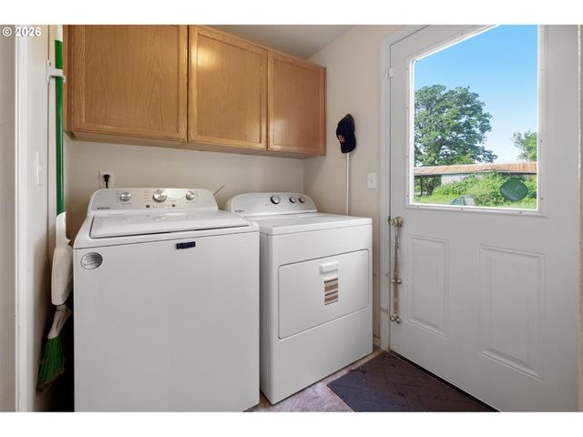 58905 ALEXANDRA Ln, St Helens, OR 97051