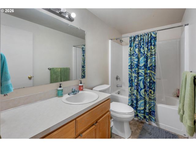 58905 ALEXANDRA Ln, St Helens, OR 97051