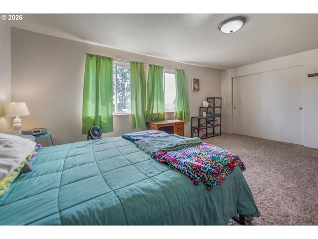 58905 ALEXANDRA Ln, St Helens, OR 97051