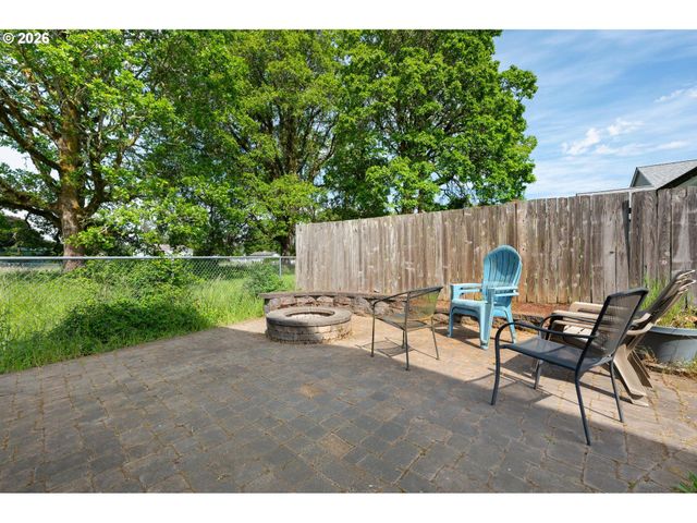 58905 ALEXANDRA Ln, St Helens, OR 97051