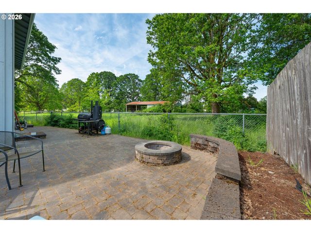 58905 ALEXANDRA Ln, St Helens, OR 97051