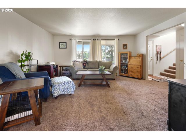 58905 ALEXANDRA Ln, St Helens, OR 97051