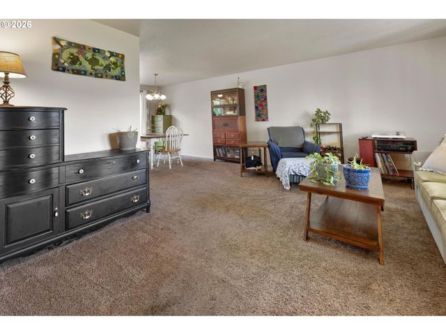 58905 ALEXANDRA Ln, St Helens, OR 97051