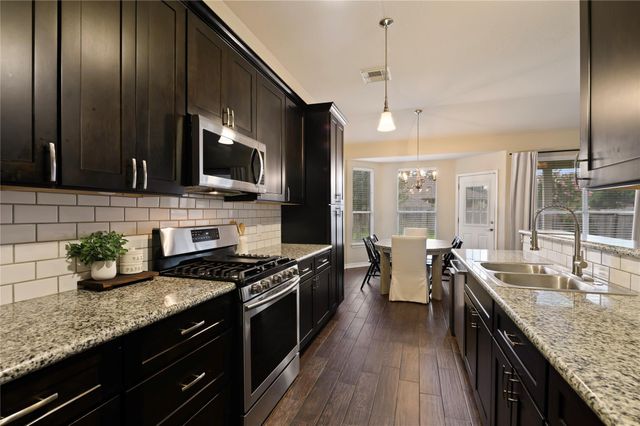 6704 Hidden Colony Lane, Dickinson, TX 77539