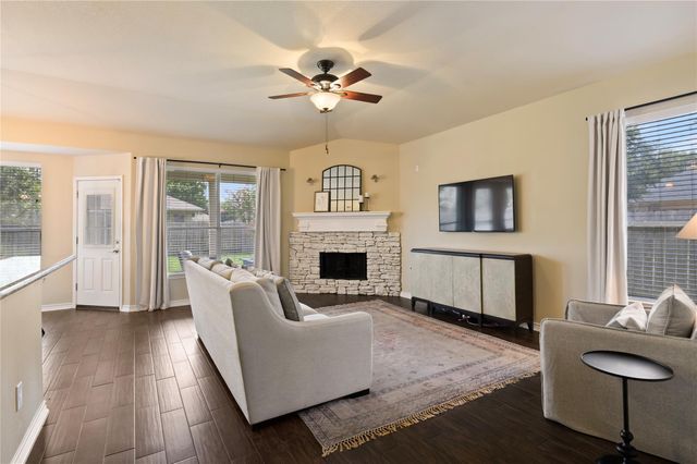 6704 Hidden Colony Lane, Dickinson, TX 77539