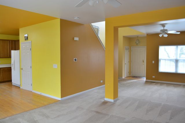 2068 NORWICH Drive, Bartlett, IL 60103