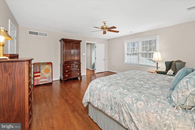 12 LARCHMONT CT, Hockessin, DE 19707