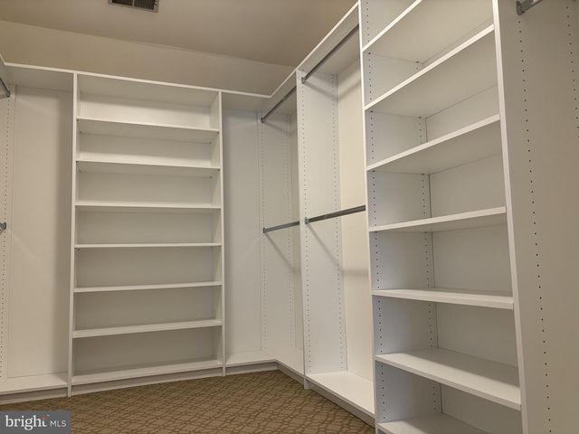 12 LARCHMONT CT, Hockessin, DE 19707