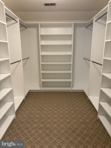 12 LARCHMONT CT, Hockessin, DE 19707