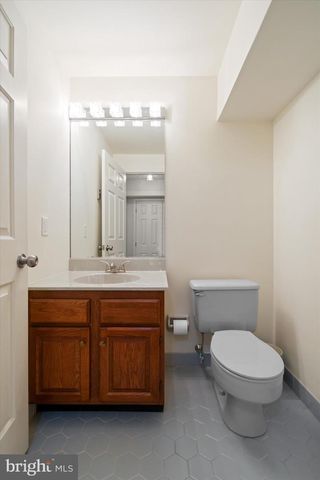 12 LARCHMONT CT, Hockessin, DE 19707