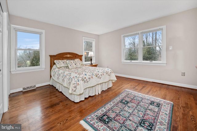 12 LARCHMONT CT, Hockessin, DE 19707