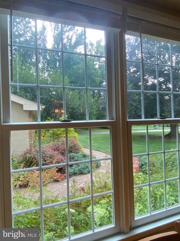 12 LARCHMONT CT, Hockessin, DE 19707