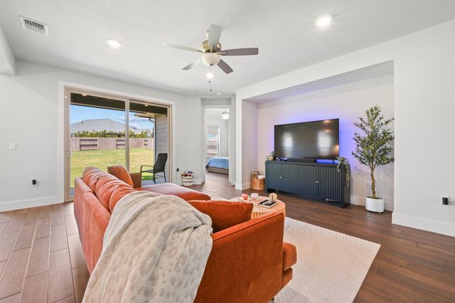 7710 Ellas Inlet DR, Austin, TX 78744