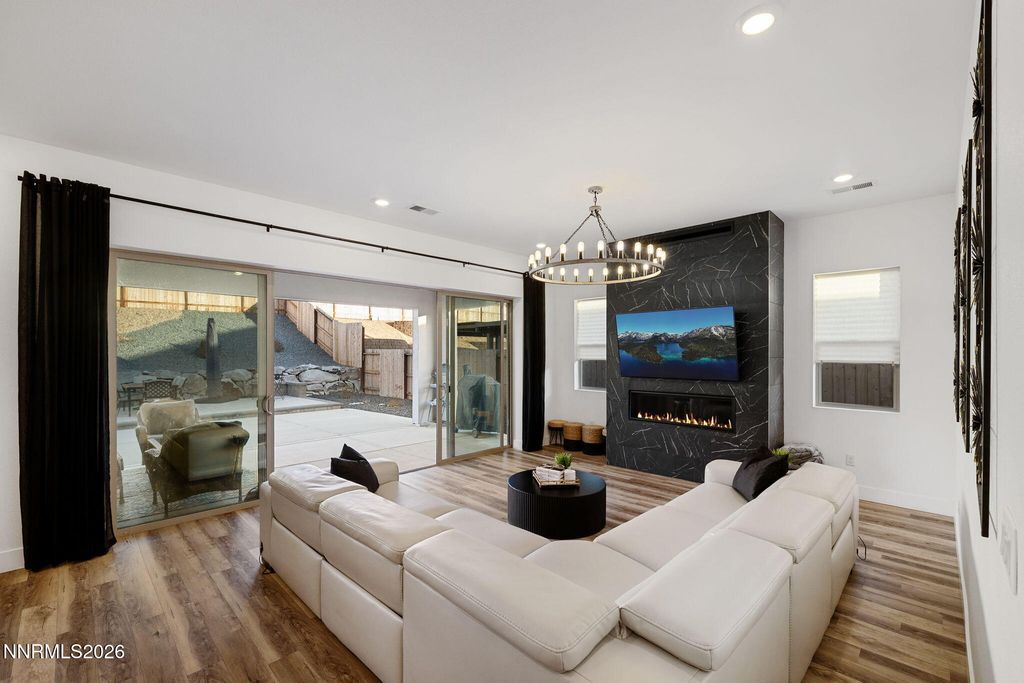 Image 4 of property listing at 11658 Sugarloaf Peak Drive, Spanish Springs, NV 89441