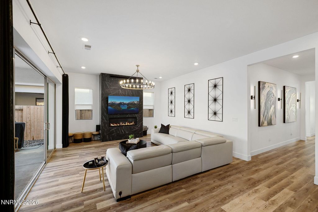 Image 6 of property listing at 11658 Sugarloaf Peak Drive, Spanish Springs, NV 89441