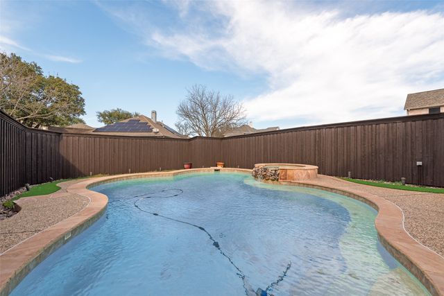 5001 Bayonne Drive, Rowlett, TX 75088