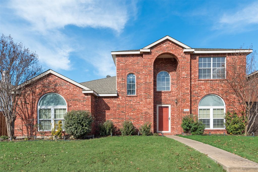 5001 Bayonne Drive, Rowlett, TX 75088
