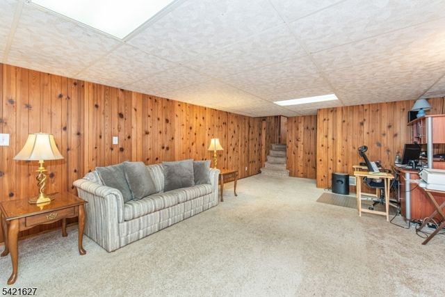 4 Oak Rdg, North Caldwell Boro, NJ 07006