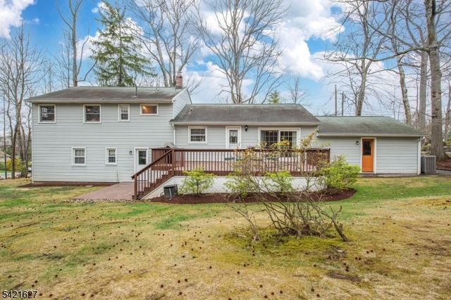 4 Oak Rdg, North Caldwell Boro, NJ 07006