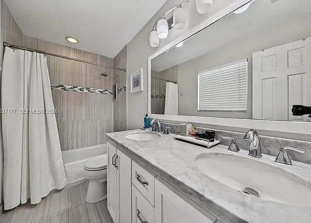 2125 NE 17TH Terrace, Wilton Manors, FL 33305