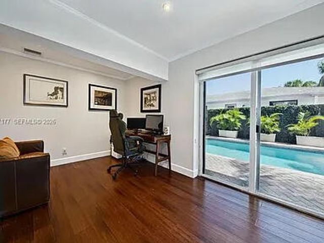 2125 NE 17TH Terrace, Wilton Manors, FL 33305