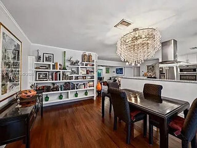2125 NE 17TH Terrace, Wilton Manors, FL 33305