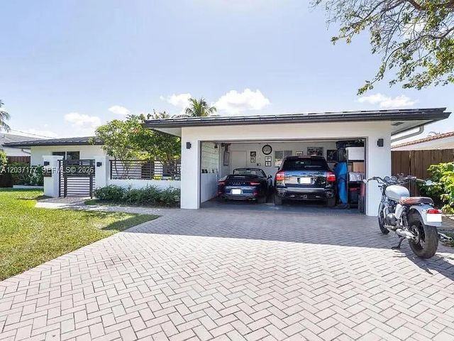 2125 NE 17TH Terrace, Wilton Manors, FL 33305