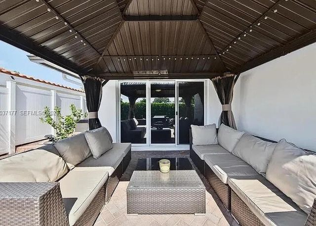 2125 NE 17TH Terrace, Wilton Manors, FL 33305