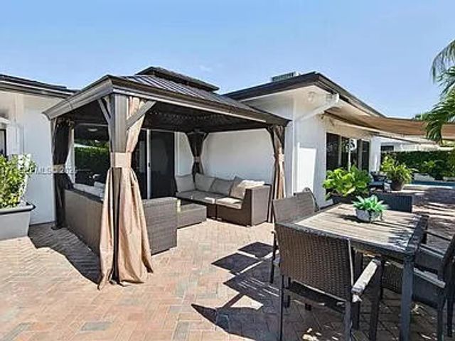2125 NE 17TH Terrace, Wilton Manors, FL 33305