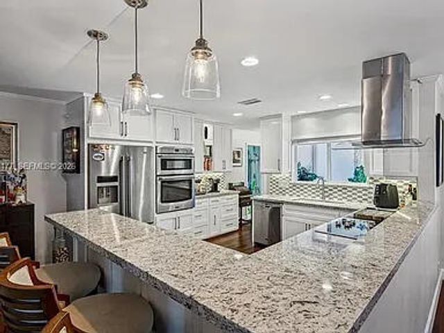 2125 NE 17TH Terrace, Wilton Manors, FL 33305