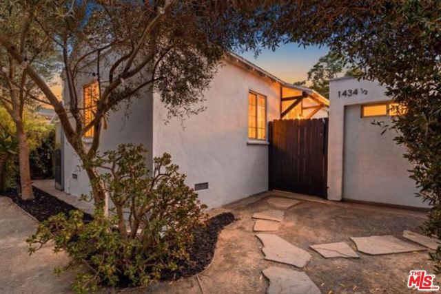 1434 24th Street, Santa Monica, CA 90404