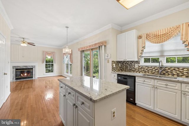 46557 HOLLYMEAD PL, Sterling, VA 20165