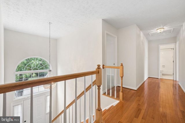 46557 HOLLYMEAD PL, Sterling, VA 20165