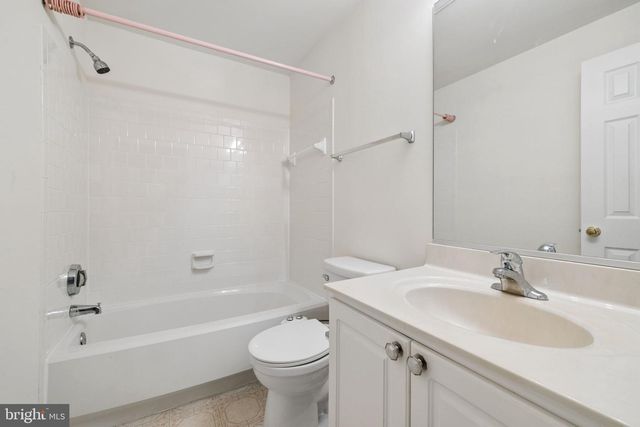 46557 HOLLYMEAD PL, Sterling, VA 20165