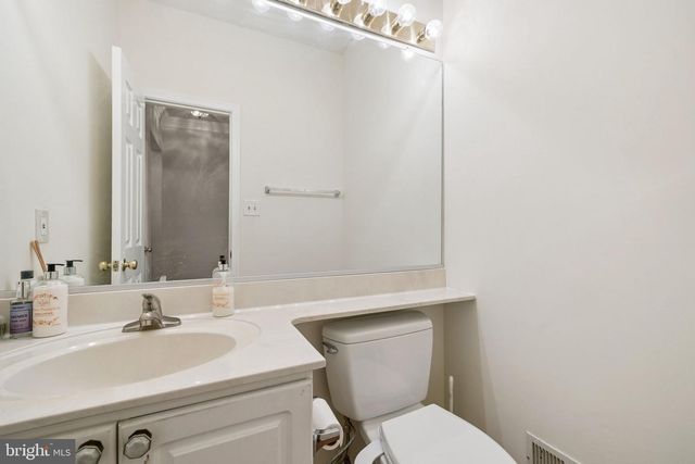 46557 HOLLYMEAD PL, Sterling, VA 20165