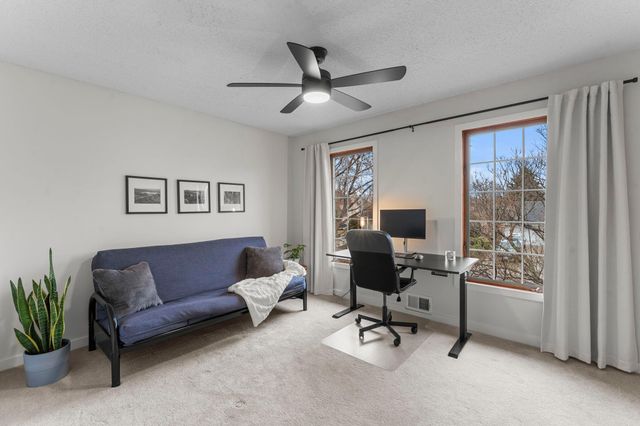 17420 34th Avenue N, Plymouth, MN 55447