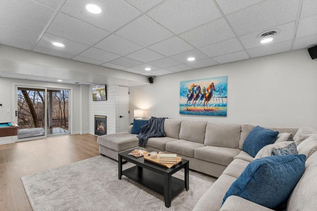 17420 34th Avenue N, Plymouth, MN 55447