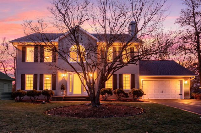 17420 34th Avenue N, Plymouth, MN 55447