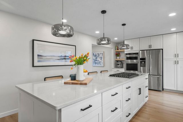 17420 34th Avenue N, Plymouth, MN 55447