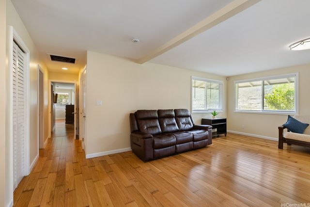 3137 Woodlawn Drive, Honolulu, HI 96822